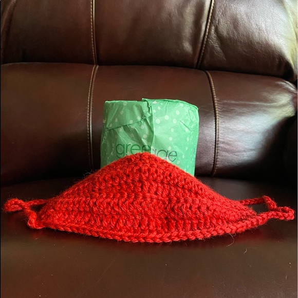 Hand-knitted Face Mask - Picture 8 of 11